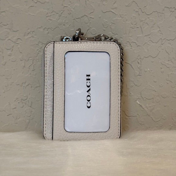 ⭐️Not for Sale⭐️ Cosmic Coach Zip Card Case With Rocket Print - Picture 3 of 11